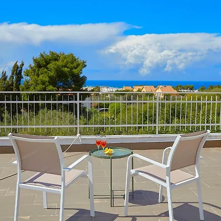 Holiday home Casa Del Melograno Con Idromassaggio E Giardino *
