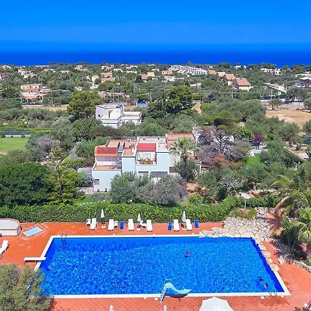 Casa Del Melograno Con Idromassaggio E Giardino Feriehus Terrasini